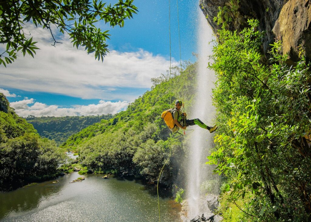 hiking le morne,canyoning,mauritius